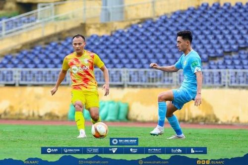 Chuyển nhượng cầu thủ V-League: Nguyễn Trọng Hoàng bất ngờ nói lời chia tay CLB Sông Lam Nghệ An