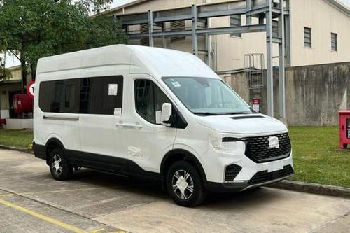 Lộ diện Ford Transit 2024 tại Việt Nam