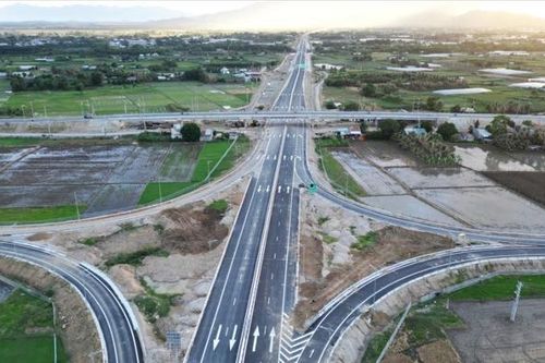 Nâng tốc độ tối đa lên 90km/giờ cho 8 tuyến cao tốc