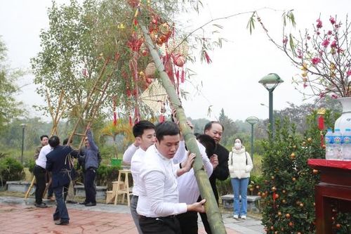 Tục dựng cây nêu mang ý nghĩa gì trong văn hóa người Việt