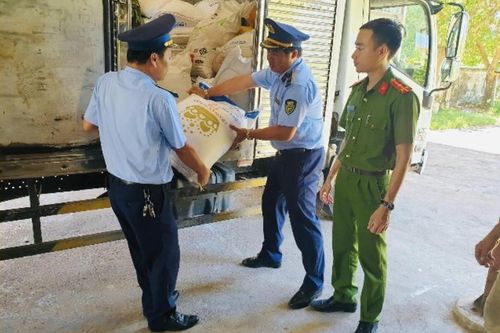Gian nan cuộc chiến chống đường lậu: Tăng cường bảo vệ người tiêu dùng và mía đường nội địa