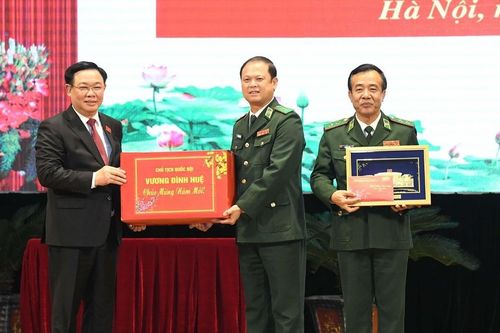 Xây dựng nền biên phòng toàn dân và thế trận biên phòng toàn dân
