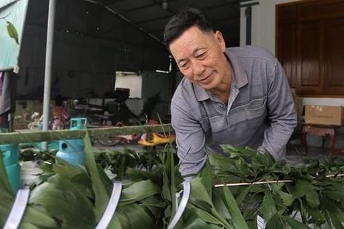 Kiếm tiền triệu mỗi ngày từ dịch vụ làm 'cây xua đuổi tà ma'