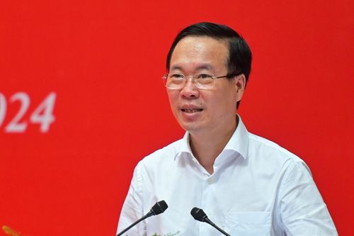 Chủ tịch nước chúc Tết công nhân, người dân khó khăn tại thành phố Thủ Đức