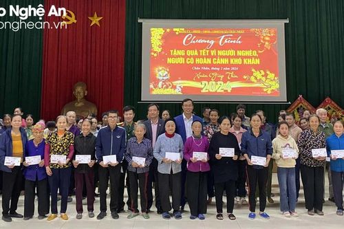 Báo Nghệ An, Viettel Nghệ An trao 60 suất quà Tết người nghèo ở Hưng Nguyên