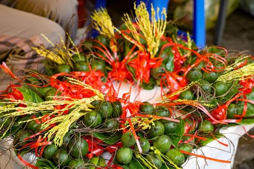 Hà Nội: Giá trầu cau tăng gấp đôi trong ngày Tết ông Công, ông Táo