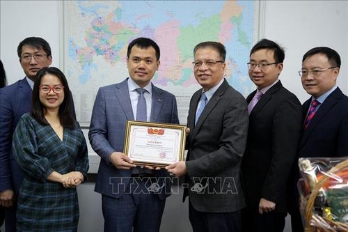 Đại sứ Đặng Minh Khôi chúc Tết đại diện tập đoàn dầu khí Việt Nam tại Nga