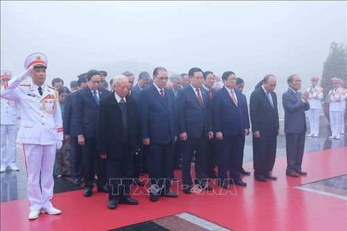 Kỷ niệm 94 năm Ngày thành lập Đảng: Lãnh đạo Đảng, Nhà nước tưởng niệm các Anh hùng liệt sĩ