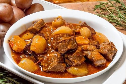 Thịt bò hầm 3 tiếng vẫn dai nhách, thêm 2 thứ này để thịt nhanh nhừ hơn