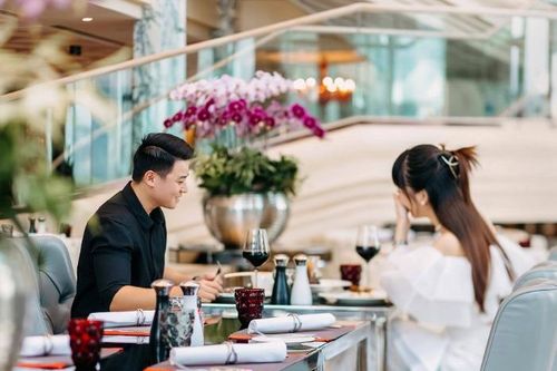 Bản giao hưởng lãng mạn cho Lễ Tình nhân tại The Reverie Saigon