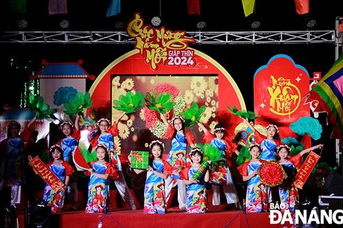 Nhiều hoạt động tại lễ hội Tết Việt Xuân Giáp Thìn 2024