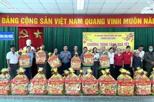 Nhiều xã, phường ở TP. Nha Trang tổ chức Tết nhân ái - Xuân chia sẻ 2024