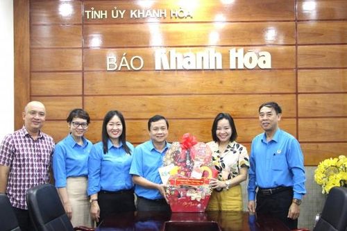 Liên đoàn Lao động tỉnh thăm, chúc Tết các cơ quan báo chí
