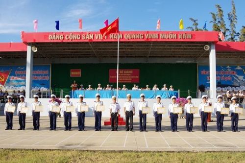 Trung tâm Huấn luyện Vùng 4 Hải quân: Bế giảng đào tạo giai đoạn 1 học viên khóa 68 Học viện Hải quân