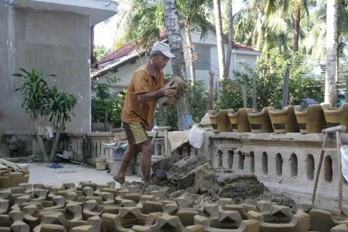 Có một làng nghề bên dòng sông Cái