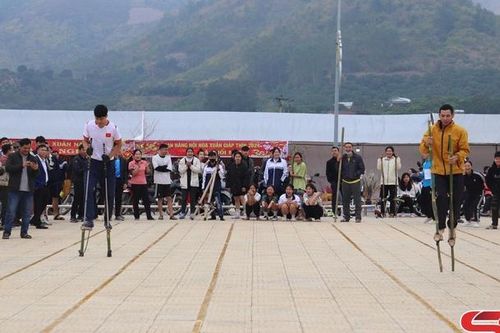 Sôi nổi hoạt động vui xuân vùng biên giới Sông Mã