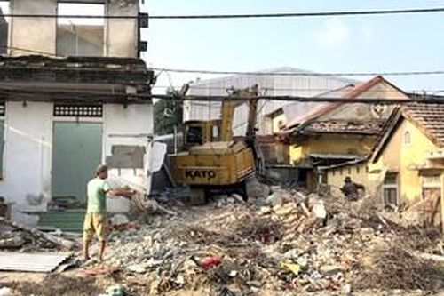 Khẩn trương bàn giao mặt bằng cho dự án xây dựng cầu vượt sông Hương