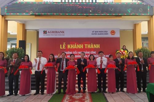 Hơn 5 tỷ đồng hỗ trợ đầu tư xây dựng Trường tiểu học Quảng Công