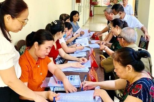 Đề xuất tăng trợ cấp xã hội hàng tháng