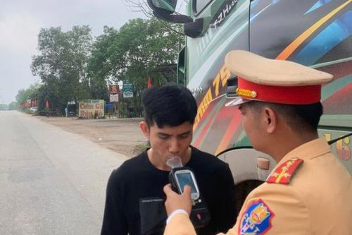 Siết chặt quản lý, đảm bảo trật tự ATGT tuyến quốc lộ 1A