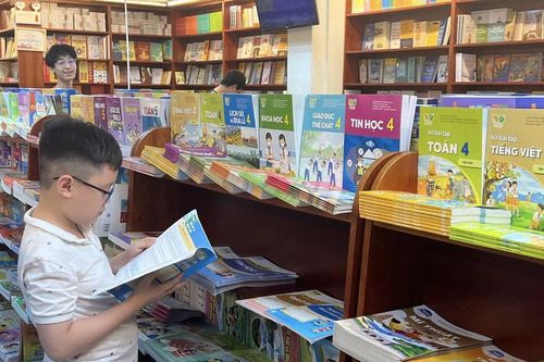 Thành phố Hồ Chí Minh quy định 2 tiêu chí lựa chọn sách giáo khoa
