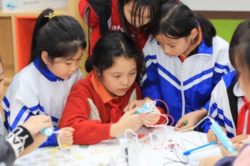 Khánh thành thư viện đa năng tại Hòa Bình, mang niềm vui cho học trò trước thềm Xuân Giáp Thìn