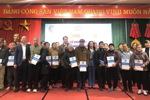 Chia sẻ gánh nặng với những người có hoàn cảnh khó khăn