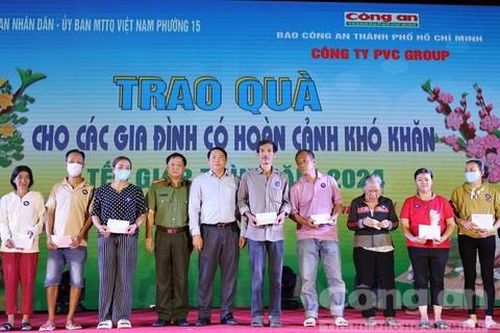 Nghĩa tình đến với người dân bên bờ Vàm Thuật