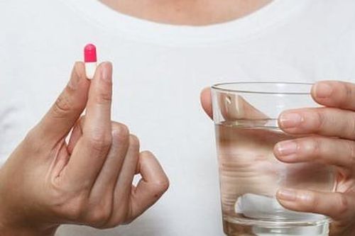 Những yếu tố làm tăng nguy cơ tác dụng phụ của thuốc