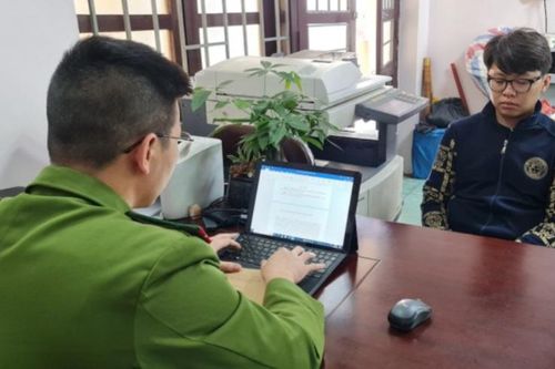 Sử dụng chất có cồn và ma túy, nam thanh niên lái xe bán tải gây tai nạn nghiêm trọng