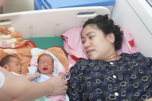Tết đến sớm với cặp vợ chồng hiếm muộn 5 năm