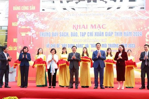 Bắc Ninh khai mạc Hội báo Xuân Giáp Thìn 2024