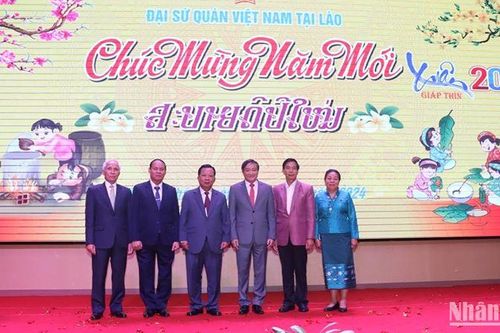 Tiệc đối ngoại mừng Xuân Giáp Thìn 2024 tại Lào