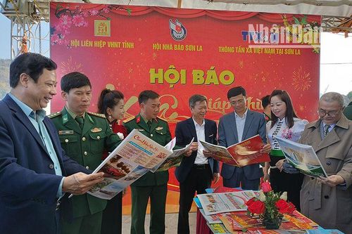 Sơn La khai mạc Hội báo Xuân Giáp Thìn 2024