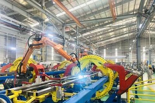 Việt Nam có thêm thương hiệu sản xuất xe bus đạt tiêu chuẩn quốc tế