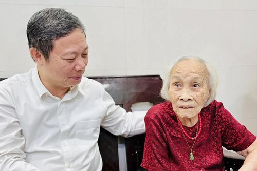 Phó Chủ tịch UBND TPHCM Dương Anh Đức thăm, chúc tết các đơn vị, cá nhân