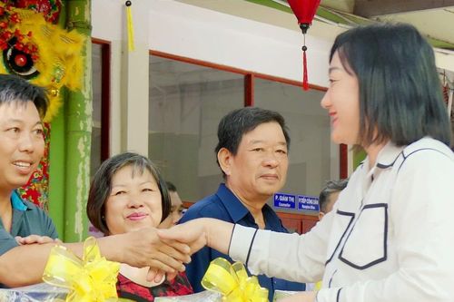 Tặng hơn 300 phần quà tết tại phường 5, quận 3