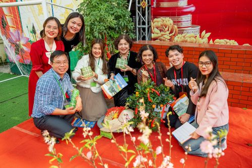 Rộn rã các hoạt động mừng Đảng, mừng xuân của học sinh Hà Nội