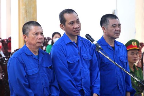 Bỏ lọt tội phạm buôn lậu, cựu trưởng phòng cảnh sát kinh tế lĩnh án tù