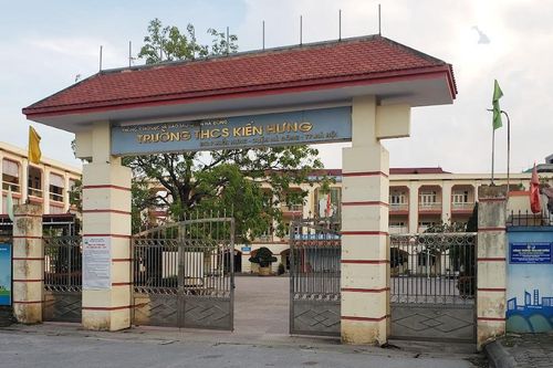 Nữ sinh Hà Nội đánh em lớp dưới chảy máu mặt bị buộc thôi học 6 ngày