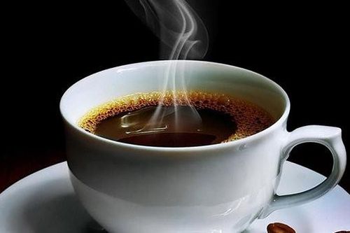 Hiệu trưởng bị sa thải do rót cà phê nhiều hơn mức đã mua