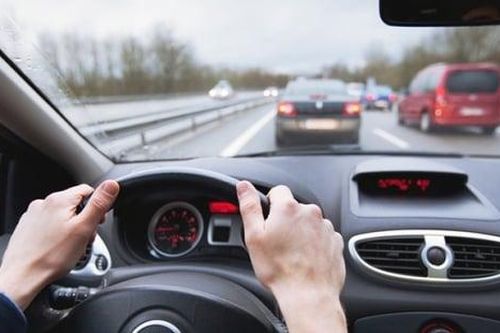 Tự lái xe về quê ăn Tết cần lưu ý điều gì?