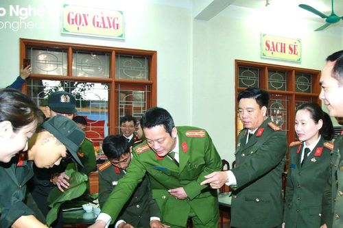 Nhiều hoạt động trao quà Tết cho người nghèo tại các địa phương