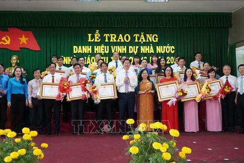 Đồng Tháp: Trao tặng danh hiệu 'Nhà giáo ưu tú' cho 22 nhà giáo, cán bộ quản lý giáo dục