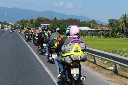 Về quê bằng xe máy Tết này, đừng quên 5 điều sau!