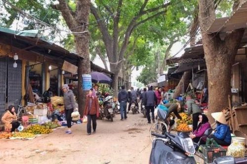 Có một ngôi chợ quê giữa lòng Hà Nội