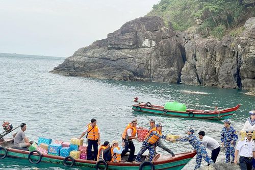 Khi Tổ quốc gọi tên mình