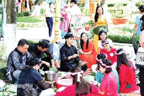 Rộn ràng chuẩn bị chương trình tết