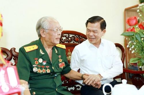 Đem Tết đến với mọi nhà