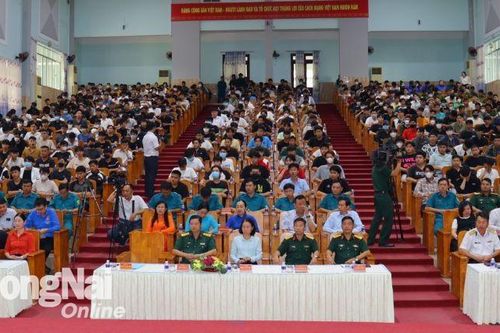Các địa phương trong tỉnh phát lệnh gọi công dân nhập ngũ